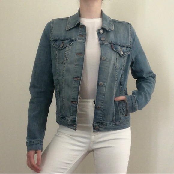 Mid Wash Levi’s Original Denim Trucker Jacket - Picture 3 of 3